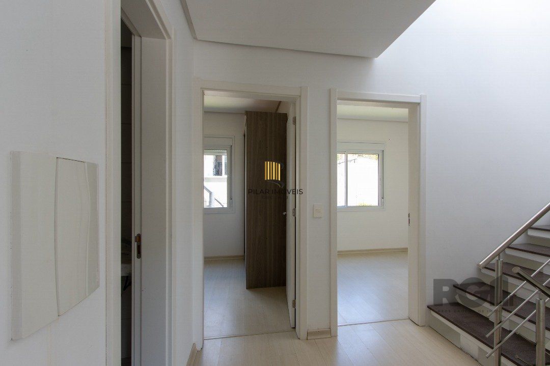 Casa em Condomínio, 197m², 3dormitórios, bairro Glória