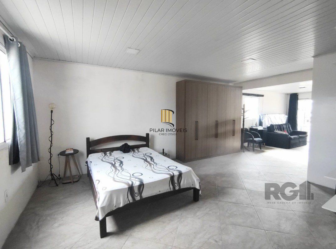 Casa 3 dormitórios no bairro Hípica