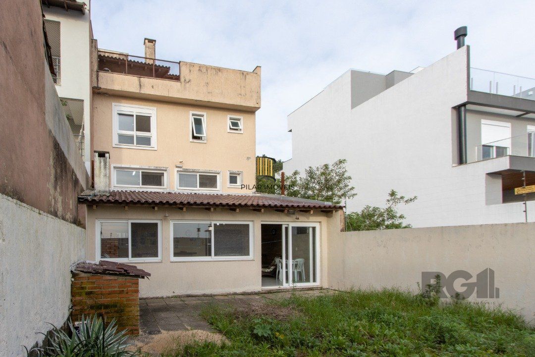 Casa à Venda no Guarujá - Porto Alegre