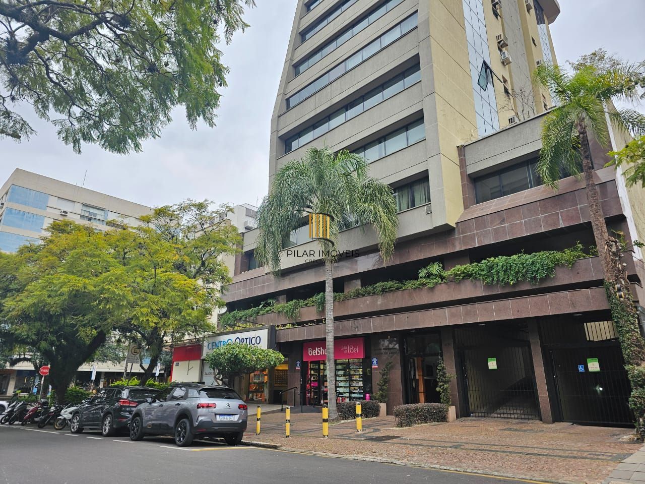 Sala comercial a 1 quadra do Parcão