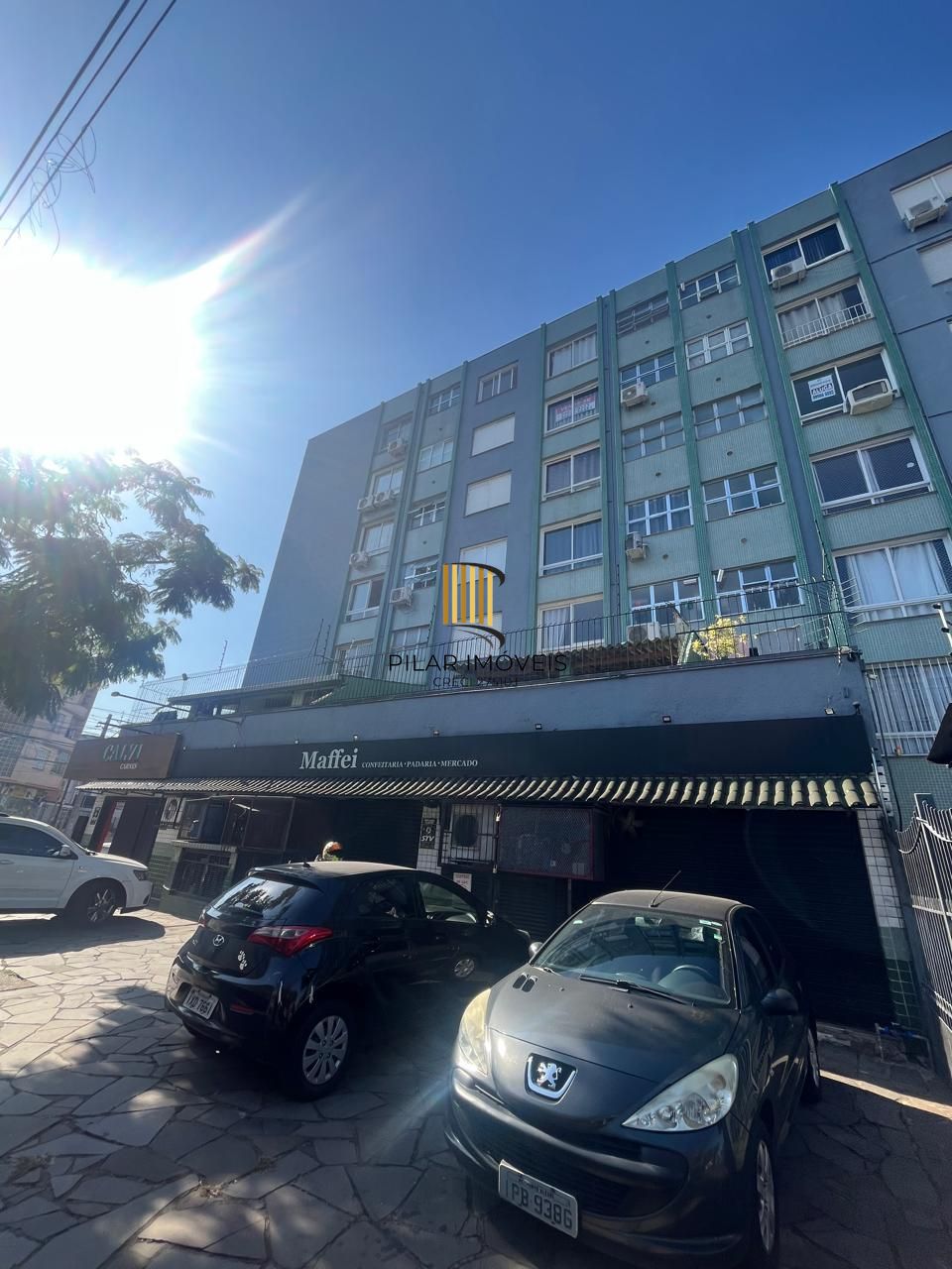 Apartamento  REFORMADO e MOBILIADO em ótima localização!!!