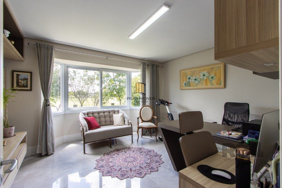 Excelente residência no Condomínio Terra Ville com aproximadamente 474,74m² privativos.