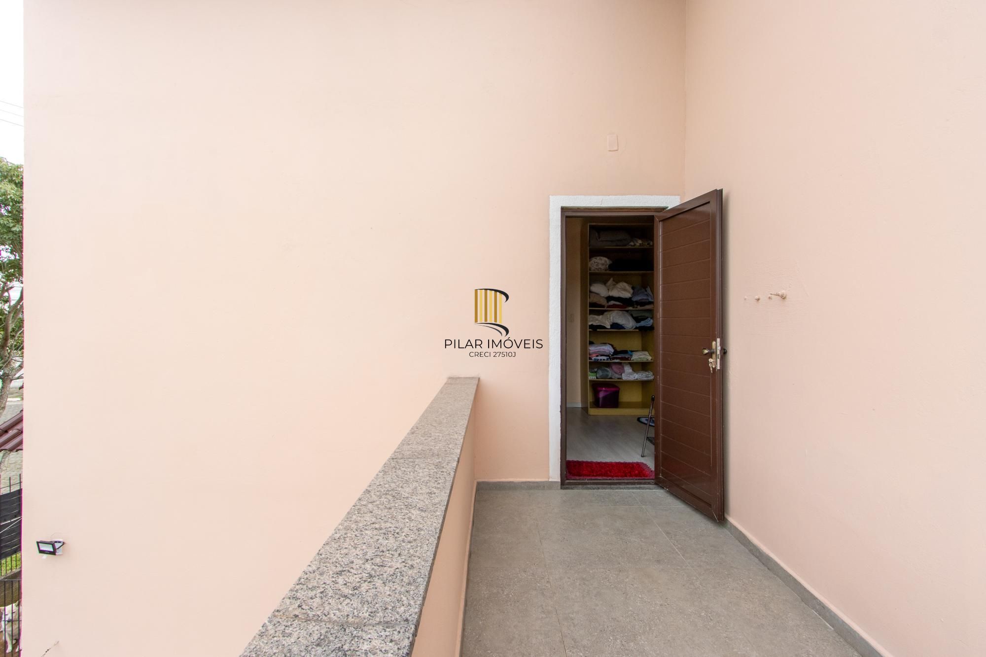 Casa 3 dormitórios no bairro Vila Nova