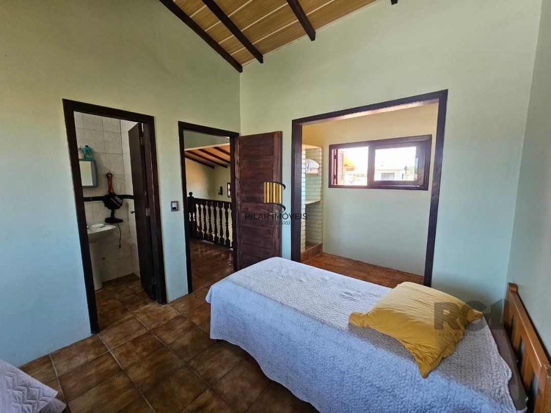 Casa 4 dormitórios no bairro Praia da Conceição