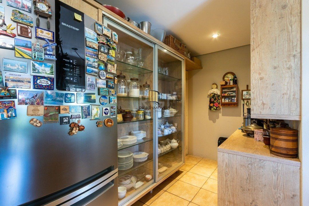 Casa para Venda - 352.19m², 4 dormitórios, sendo 1 suites, 4 vagas - Belém Novo