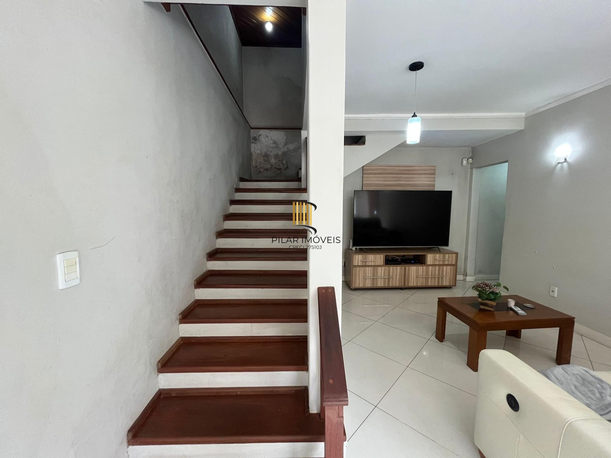 Duas casas no mesmo terreno – conforto, espaço e excelente localização!