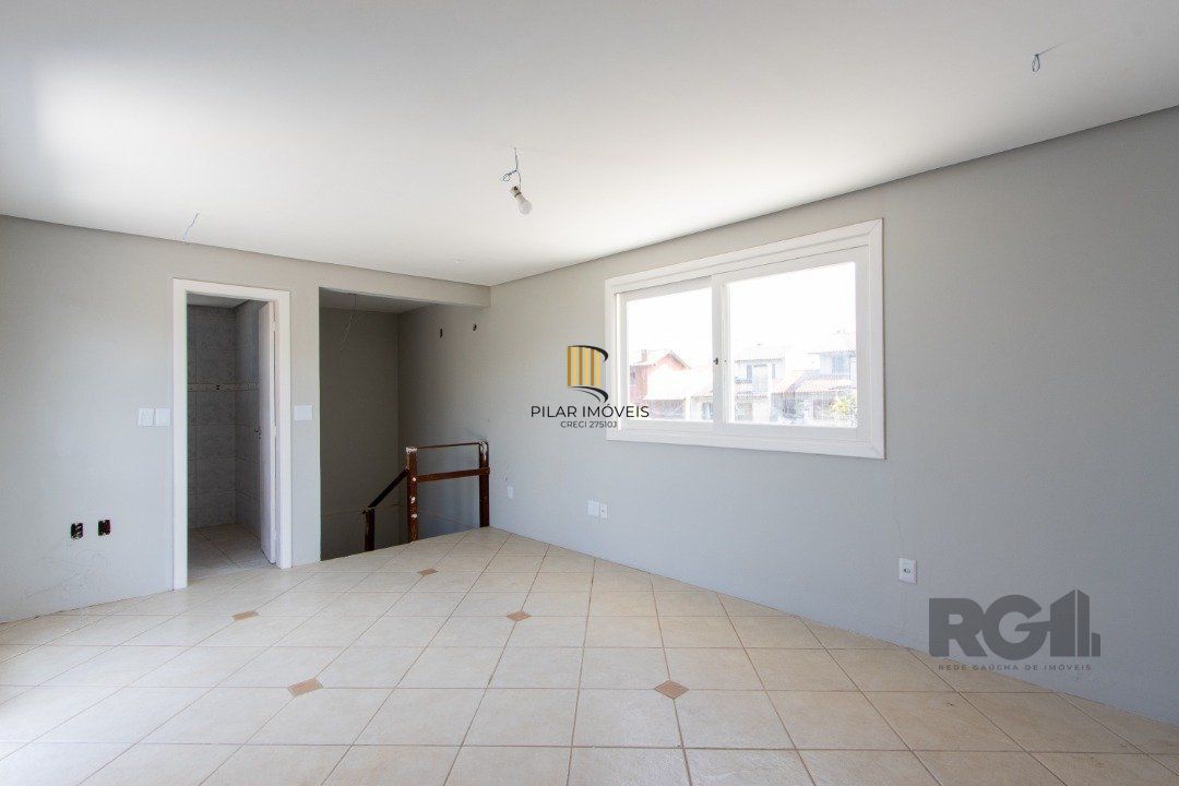 Sobrado novo,  4 quartos (1 suite), 440m² privativos - Bairro Guarujá