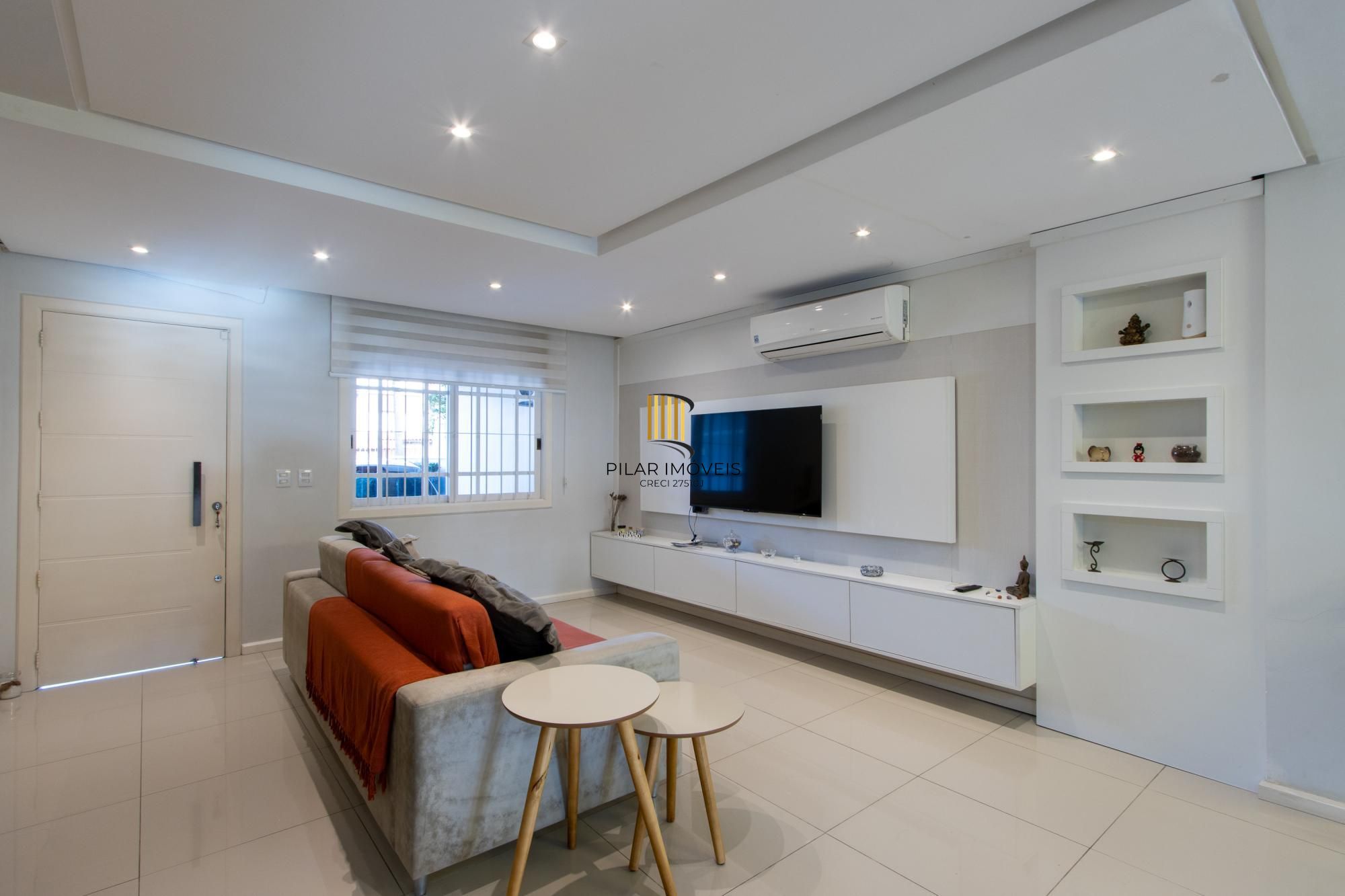 Casa sobrado, 3 quartos, 1 suite, 3 banheiros, 3 vagas em Ipanema