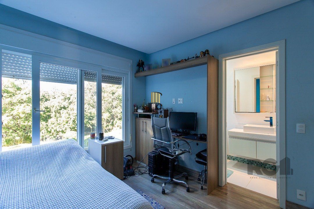 Casa de Condomínio 4 dormitórios no bairro Belém Novo