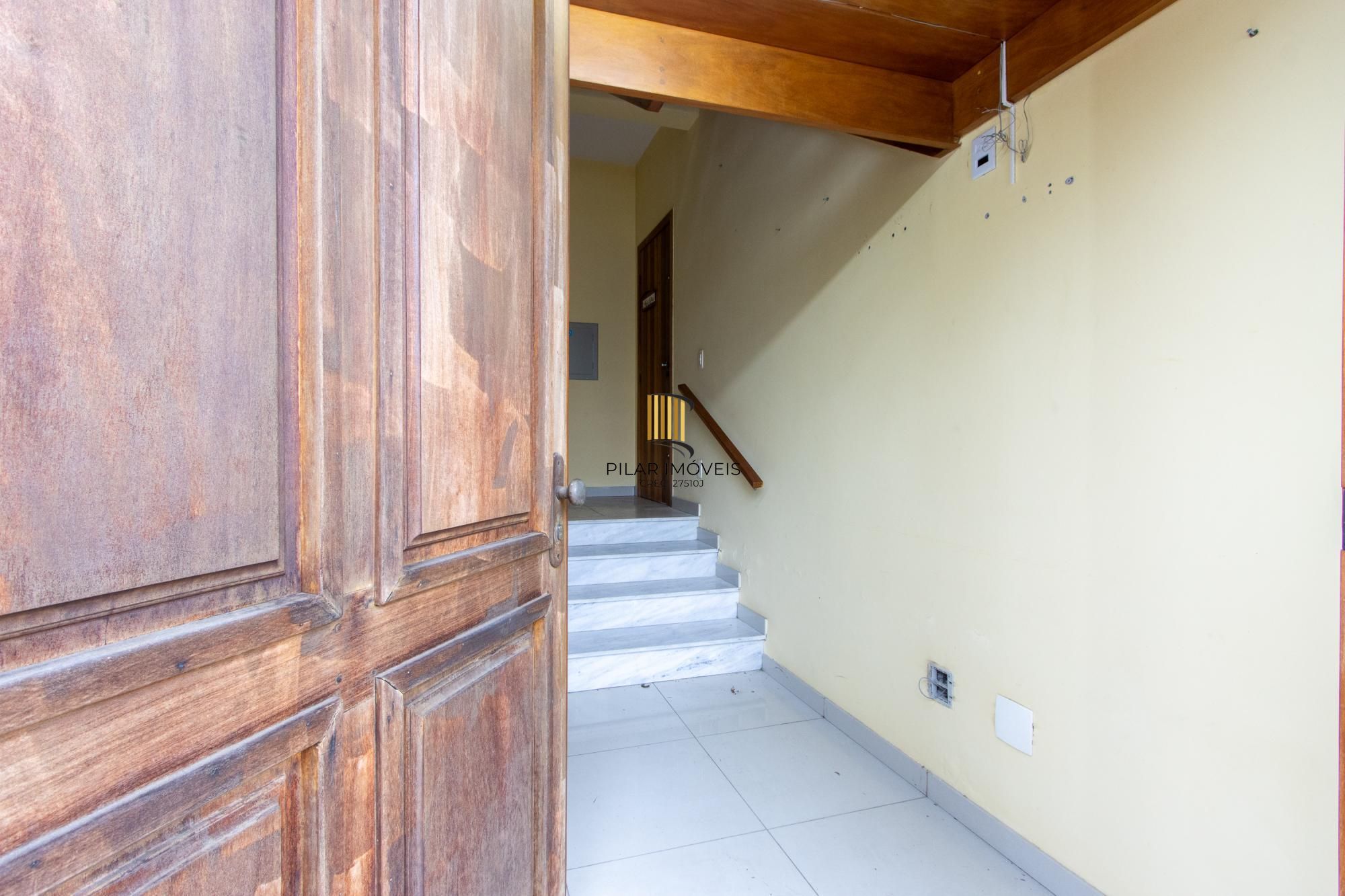 Casa para Venda - 470m², 3 dormitórios, sendo 1 suites, 6 vagas - Nonoai