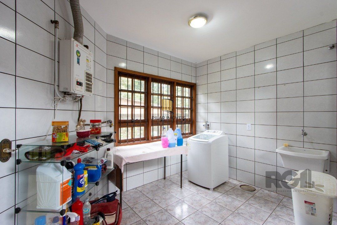 Casa 3 dormitórios no bairro Aberta dos Morros