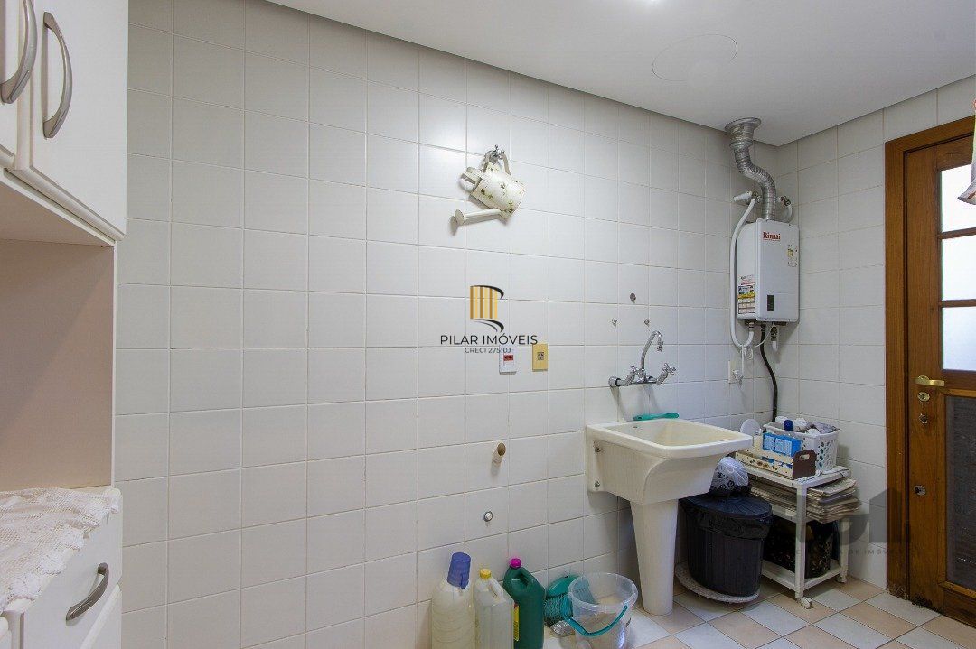 Casa de Condomínio 4 dormitórios no bairro Tristeza