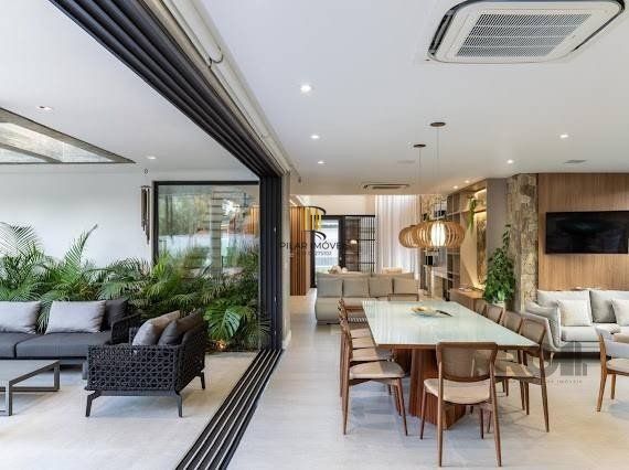 Casa 5 dormitórios no bairro Atlântida