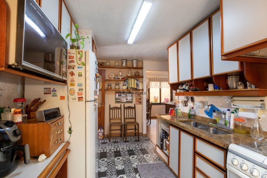 Casa para Venda - 435m², 4 dormitórios, sendo 4 suites, 4 vagas - Cristal