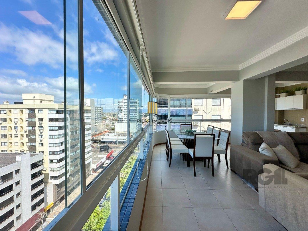 APARTAMENTO À VENDA DE ESQUINA COM VISTA LIBERADA PARA O MAR