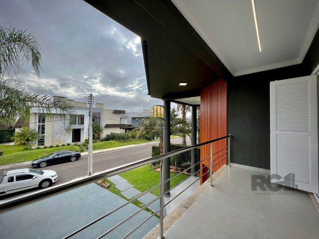 CASA EM CONDOMÍNIO