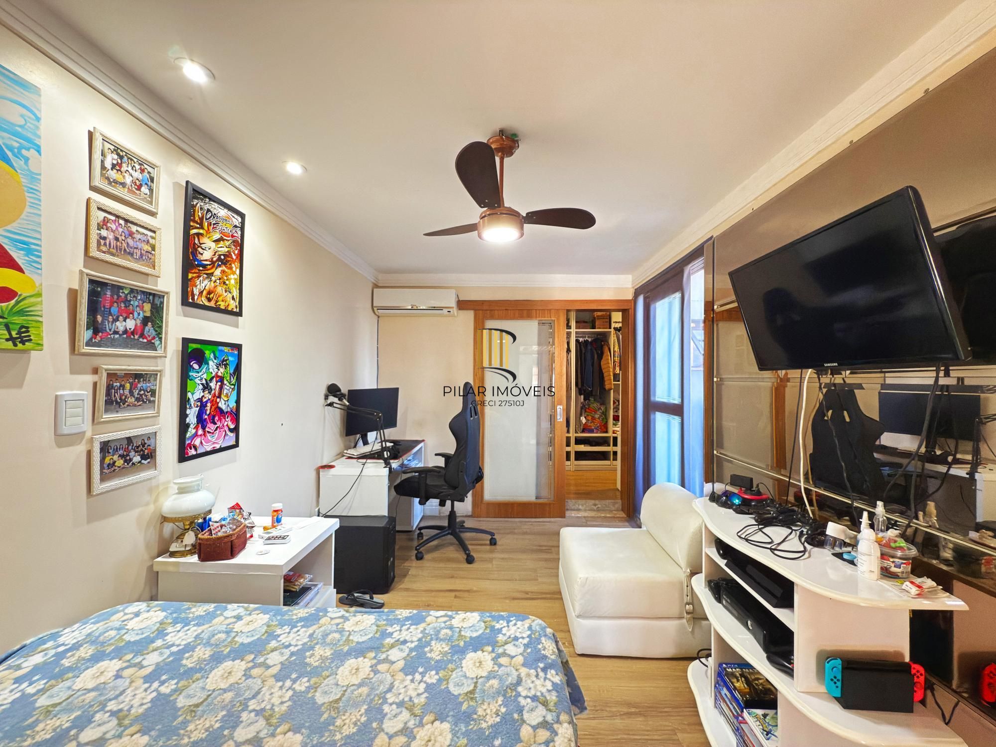 Casa em condomínio bairro Tristeza, com 185m² privativos.