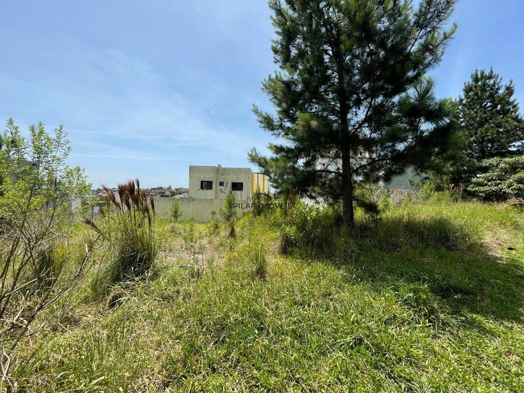 Terreno à venda no bairro Guarujá, com área total de 332,91m²
