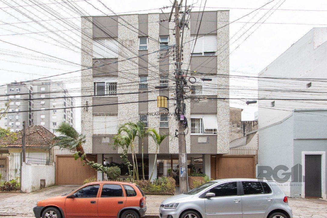 Apartamento de 2 dormitórios no Menino Deus.