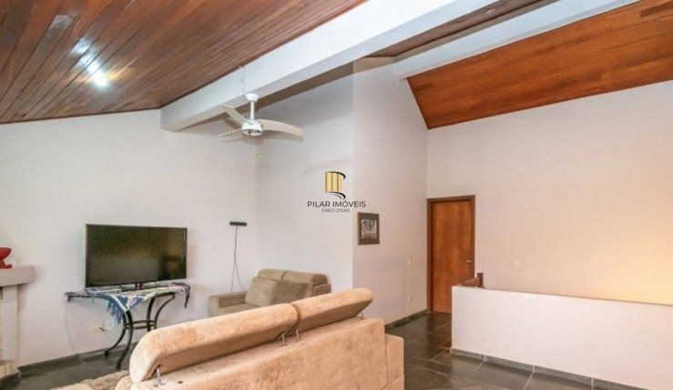 Casa com 3 dormitórios, no bairro Ipanema, zona sul de Porto Alegre, RS.