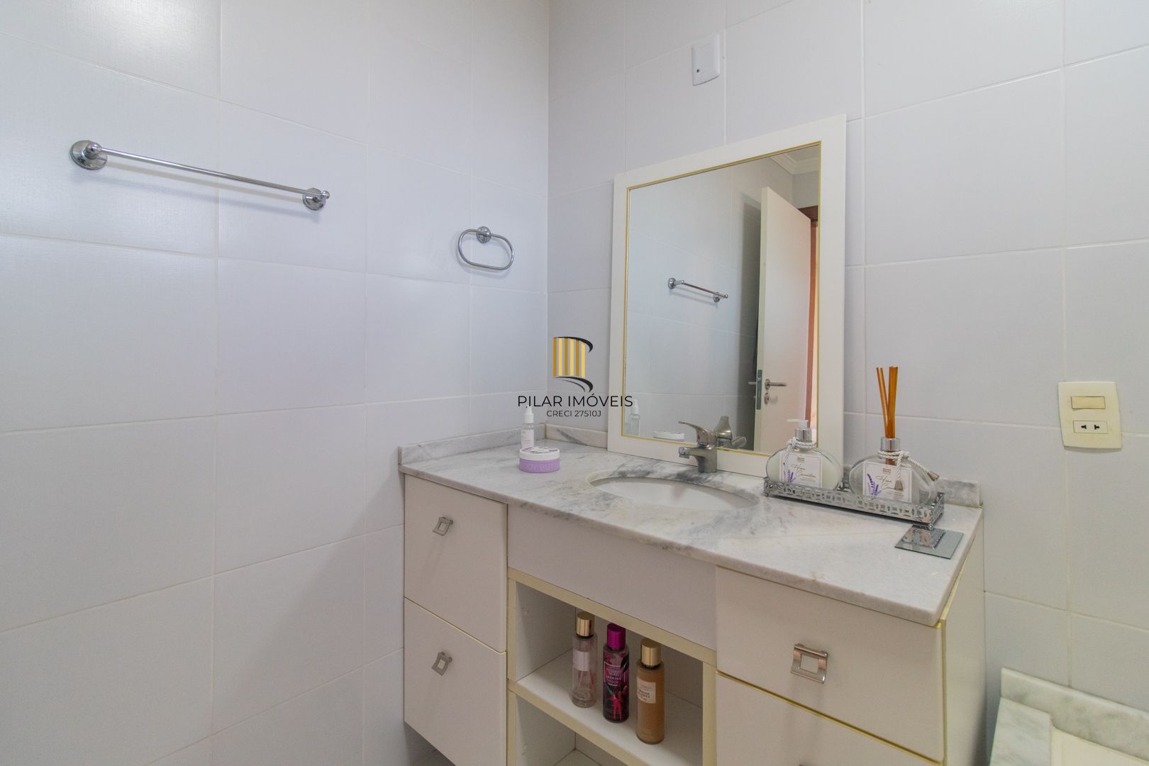 Casa para Venda - 410m², 3 dormitórios, sendo 3 suites, 2 vagas - Ipanema