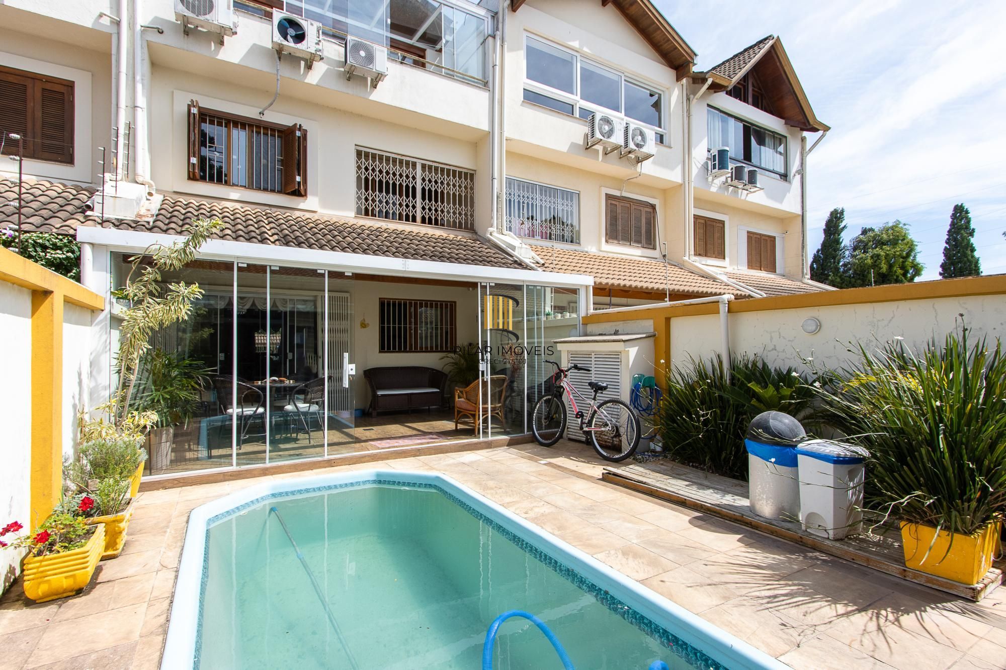 Casa de Condomínio 3 dormitórios no bairro Tristeza