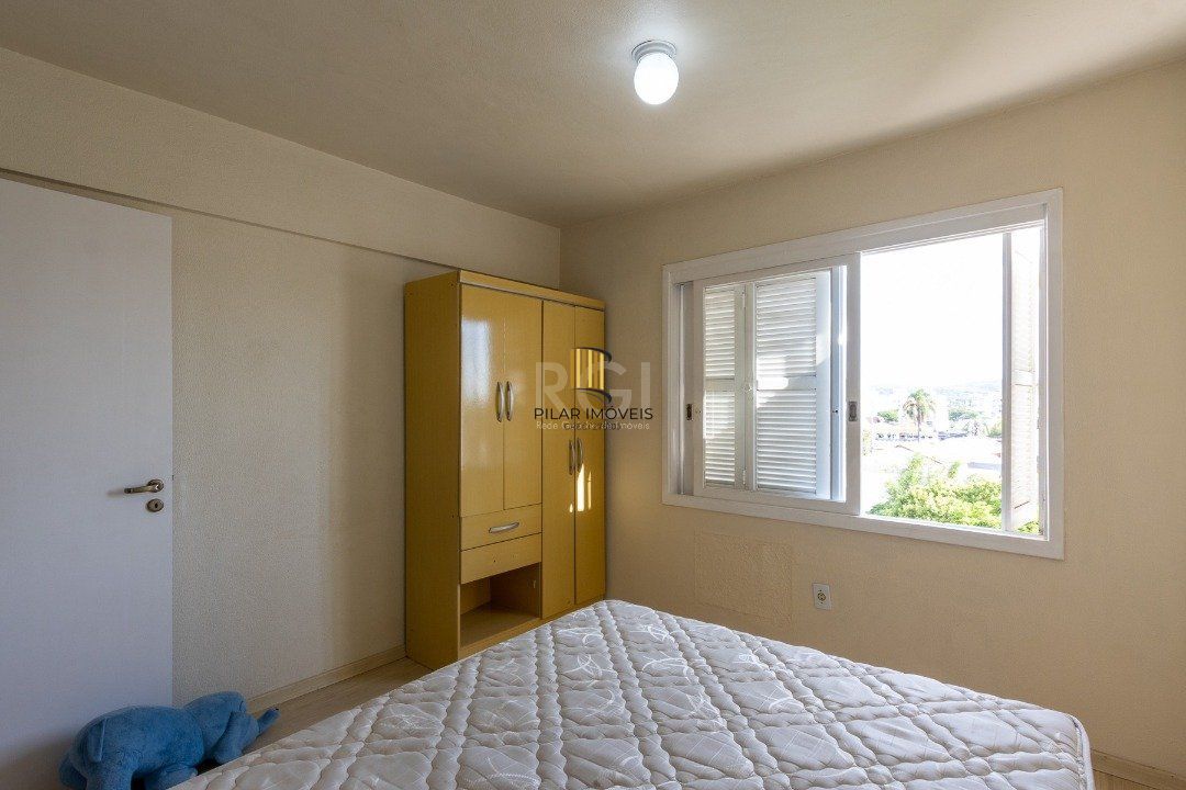 Ótima cobertura no bairro Nonoai, com aproximadamente 135m² de área privativa, 02 dormitórios