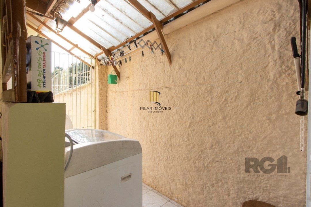 Casa em condomínio aberto, 3 quartos, edicula com 1 quarto - Bairro Santa Tereza