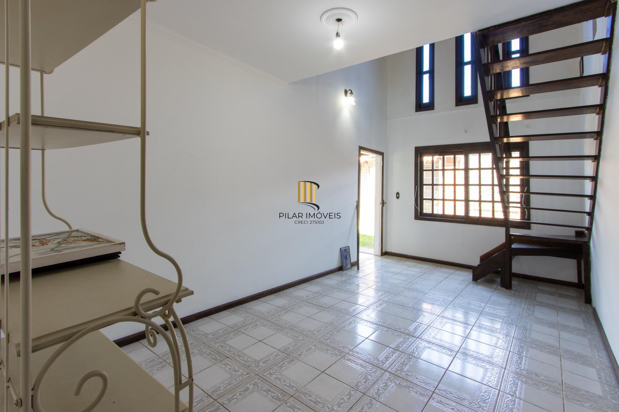 Casa Residencial à Venda no Bairro Guarujá, Porto Alegre, RS