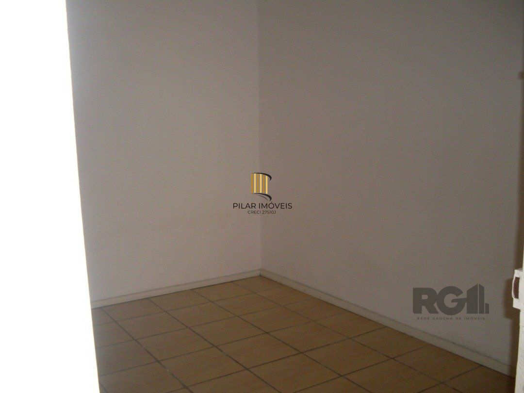 Casa comercial térrea na Av. Aparício Borges - Bairro Teresópolis