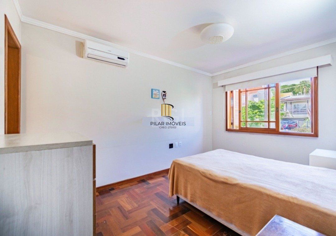 Casa para Venda - 255m², 3 dormitórios, sendo 1 suites, 3 vagas - Ipanema