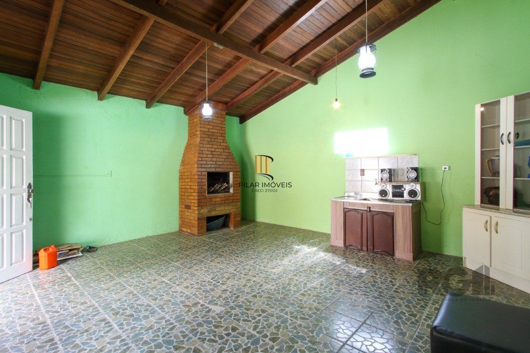 Casa 04 dormitórios, 02 suítes, living 02 ambientes
