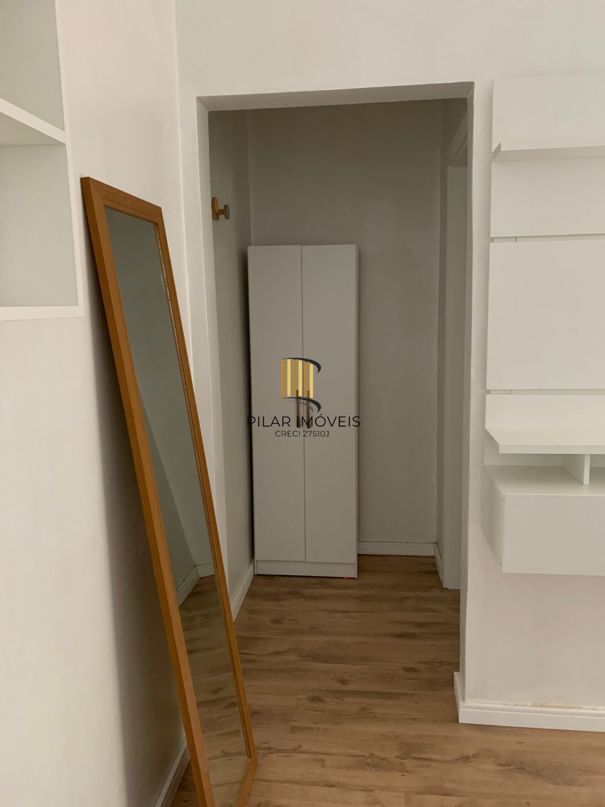 JKZÃO Garden , amplo com sacada e area de serviços e semi mobiliado