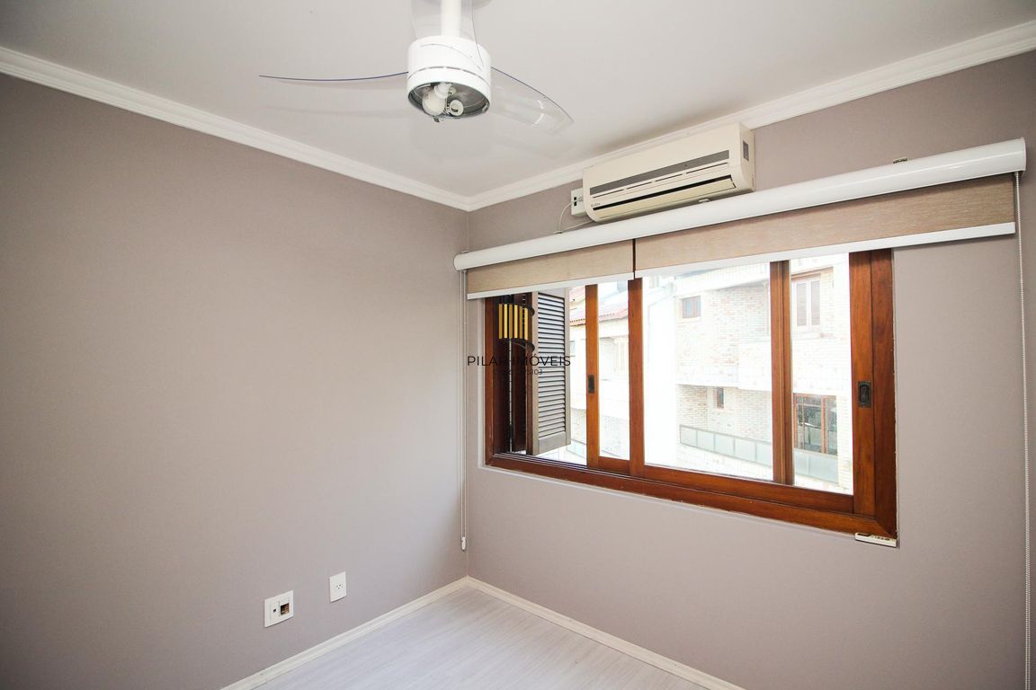 Apartamento de 2 dormitórios, 1 suíte, closet e 2 vagas de garagem .