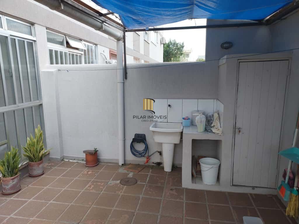 Apartamento Térreo com 2 Dormitórios, Garagem coberta e Pátio Individual!!