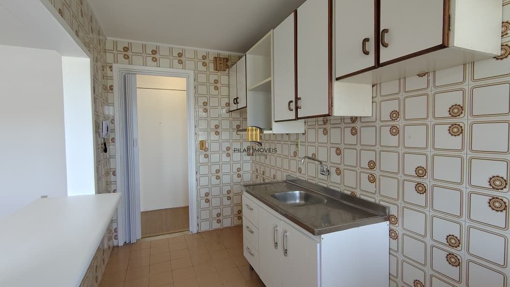 Apartamento de 1 dormitório e 1 vaga escriturada no bairro Camaquã.