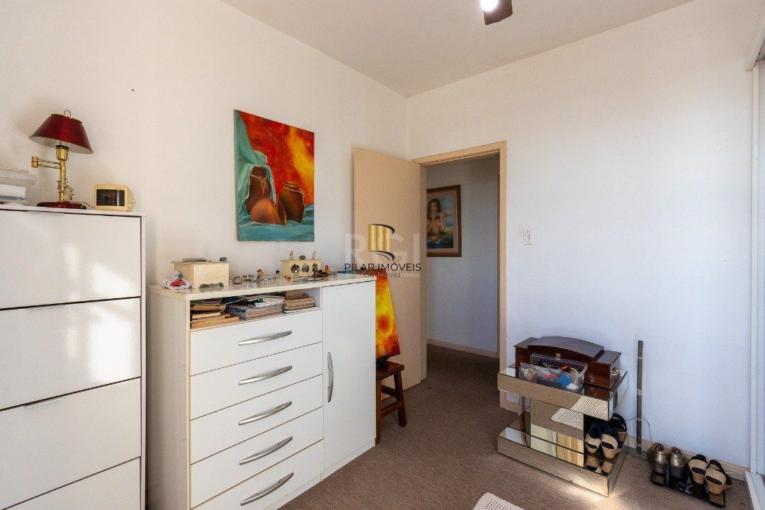 Casa para Venda - 400m², 5 dormitórios, sendo 2 suites, 4 vagas - Vila Assunção