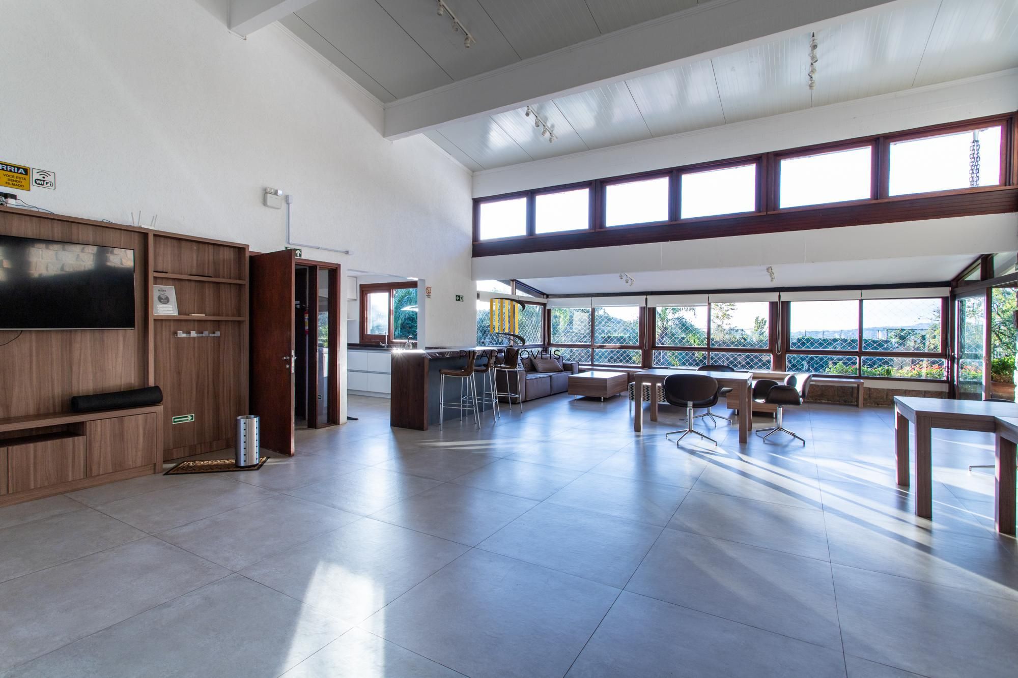 Casa em Condomínio à venda com 5 dormitórios, 565m² e 4 vagas no Condominio Jardim do Sol, Zona Sul de Porto Alegre