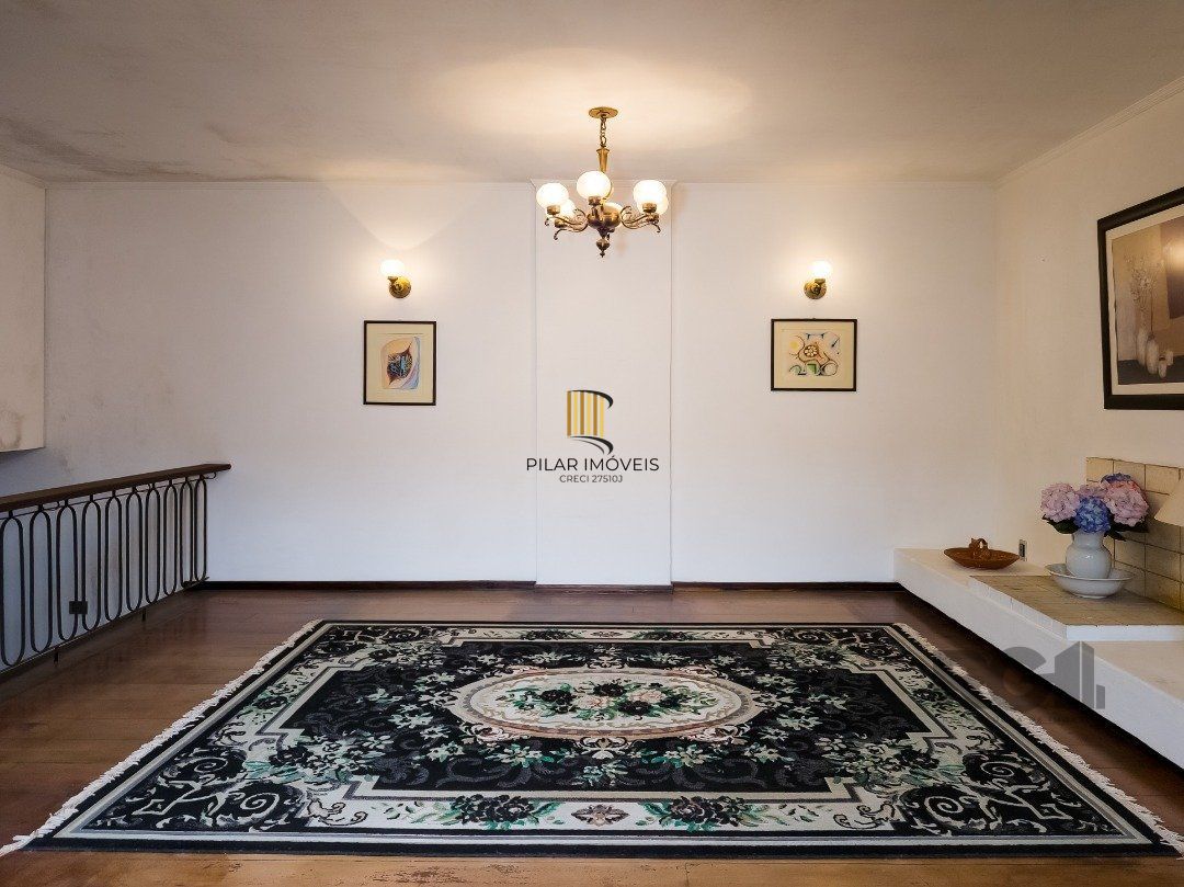 Casa 4 dormitórios no bairro Teresópolis