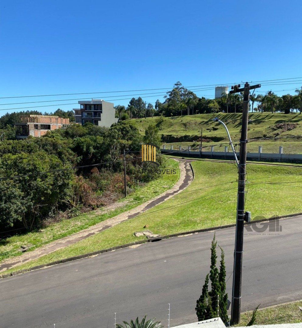 Casa 3 dormitórios no bairro Aberta dos Morros