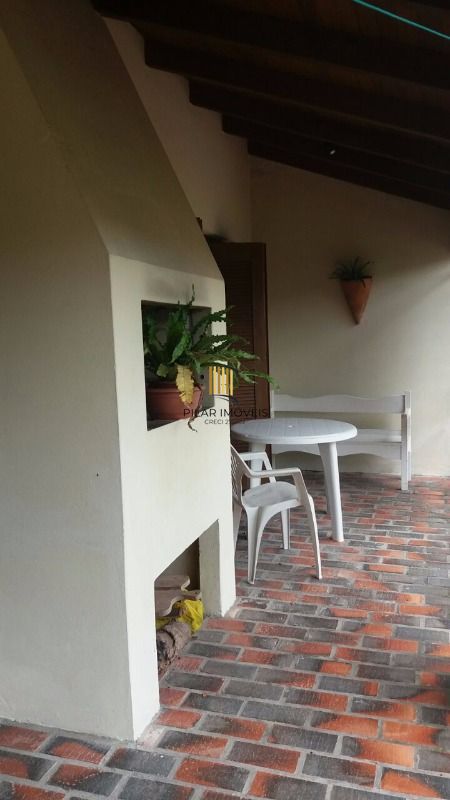 Casa para Venda - 239.2m², 3 dormitórios, 2 vagas - Recanto Do Sabiá