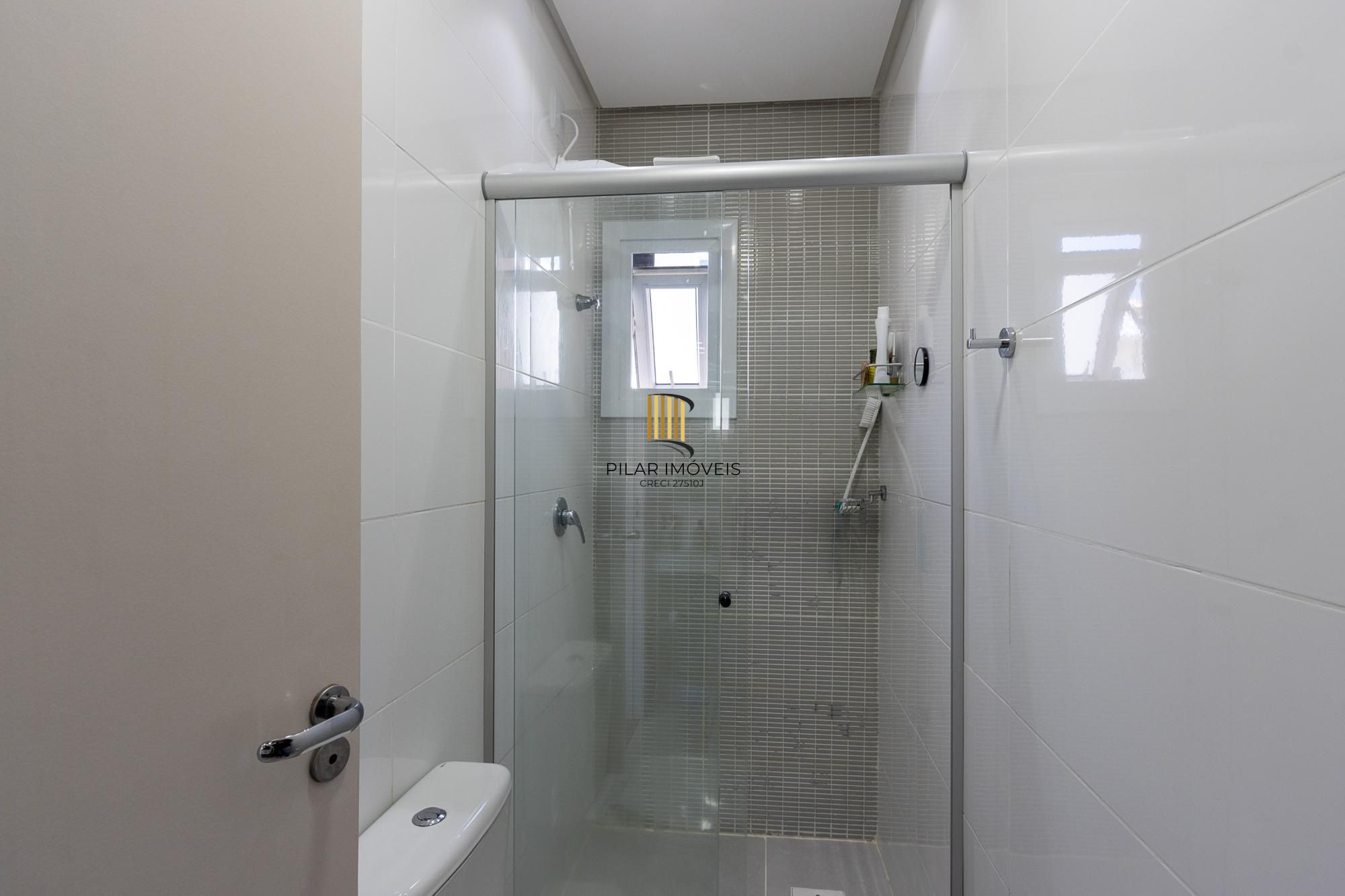 Sobrado com 2 suites e 2 vagas de garagem - Bairro Guarujá