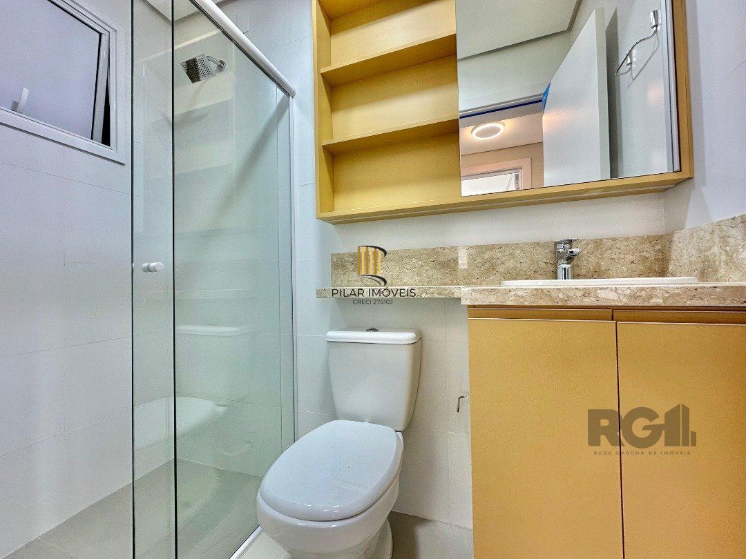 APARTAMENTO À VENDA COM SACADA DE FRENTE