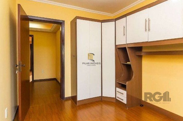 Casa para Venda - 167m², 3 dormitórios, sendo 1 suites, 7 vagas - Hípica