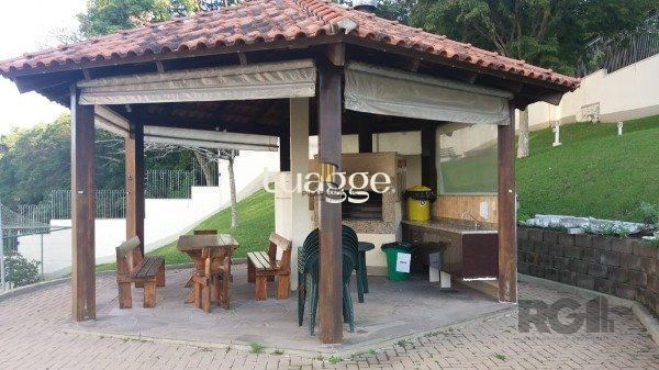 Apartamento 03 dormitórios, 01 suíte, 02 vagas individuais e cobertas, infraestrutura completa, Bairro Cristal