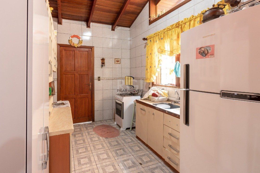 Casa para Venda - 54m², 2 dormitórios, 4 vagas - Cristal