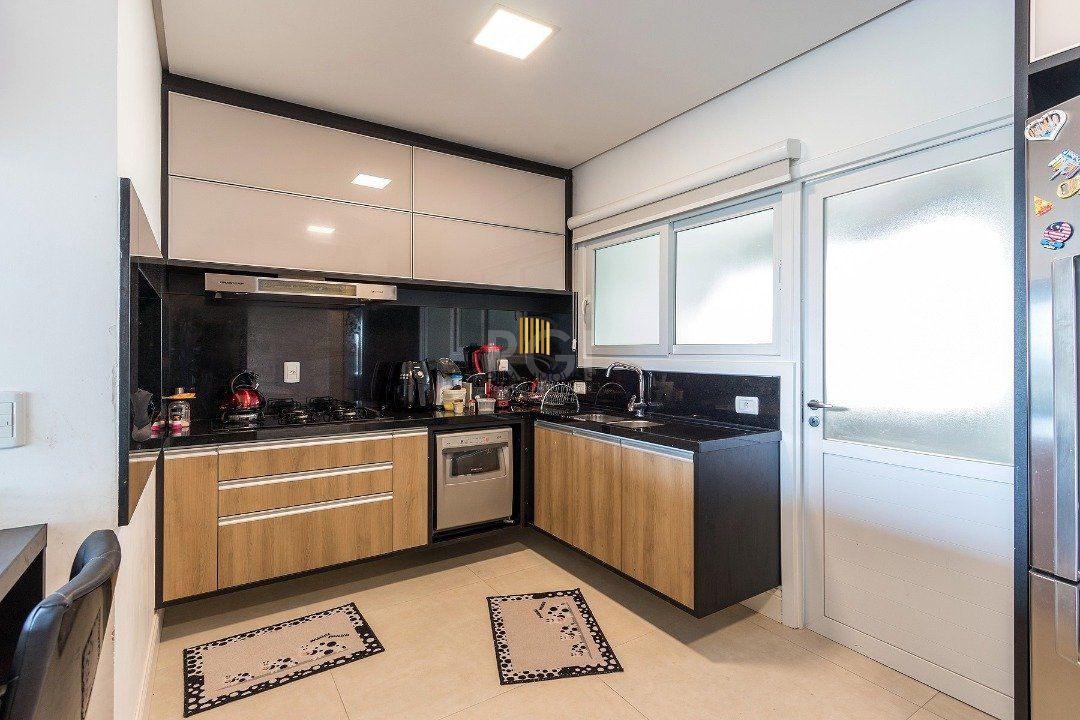 Cobertura para Venda - 319.17m², 3 dormitórios, sendo 3 suites, 4 vagas - Cristal