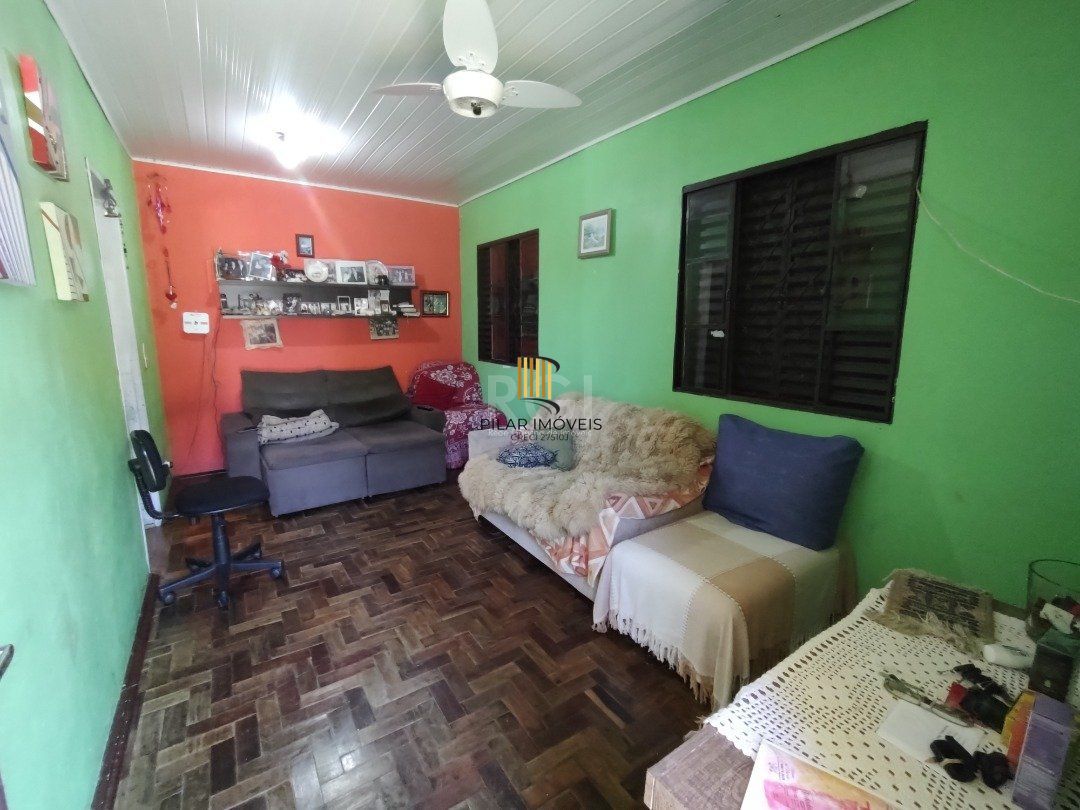 Casa para Venda - 100m², 3 dormitórios, 2 vagas - Lomba do Pinheiro