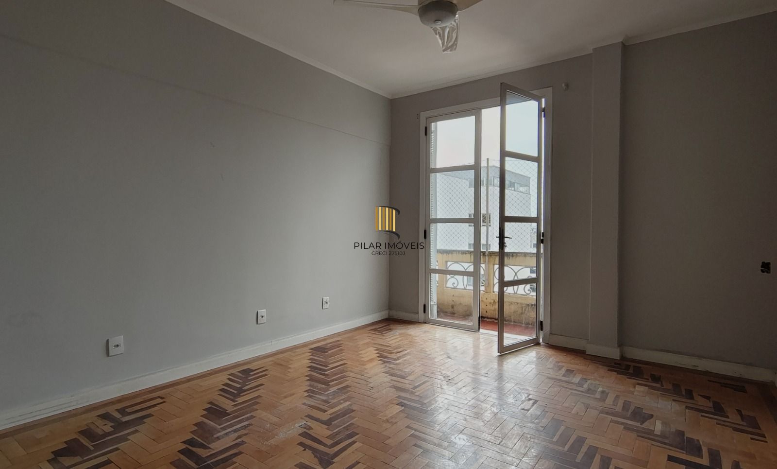 Apartamento de 3 dormitórios, 2 banheiros no Centro Histórico.