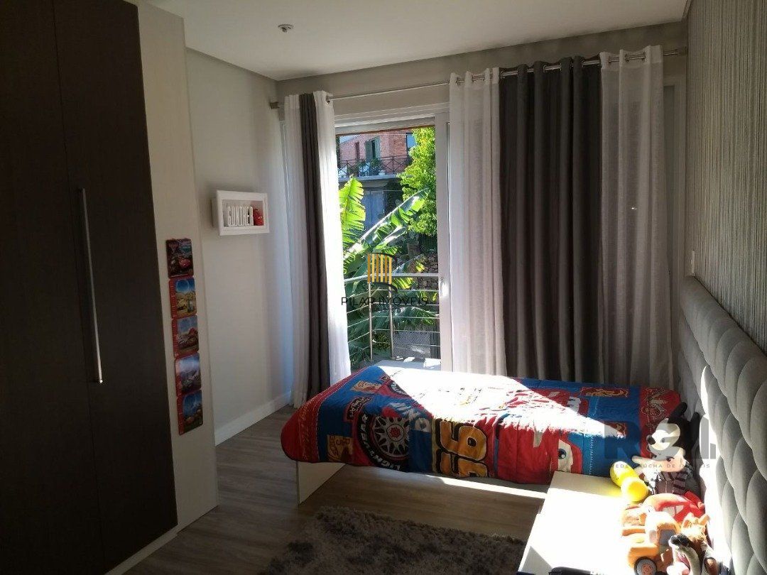 Casa 3 dormitórios no bairro Teresópolis